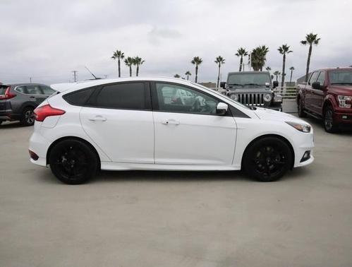 2016 ford focus st