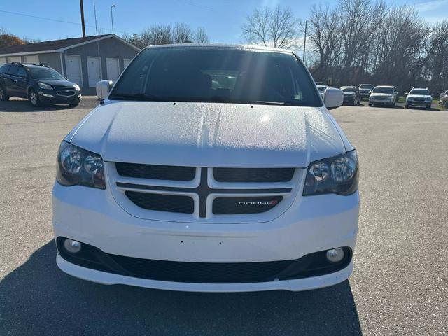 2017 dodge grand caravan gt