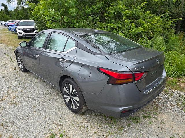2022 nissan altima 2.5 sv