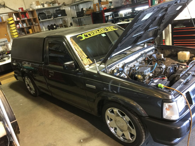 1987 mazda b2000 base standard cab pickup 2-door 2.0l