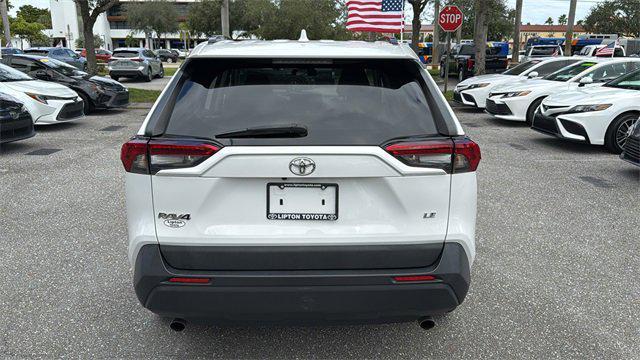 2021 toyota rav4 le