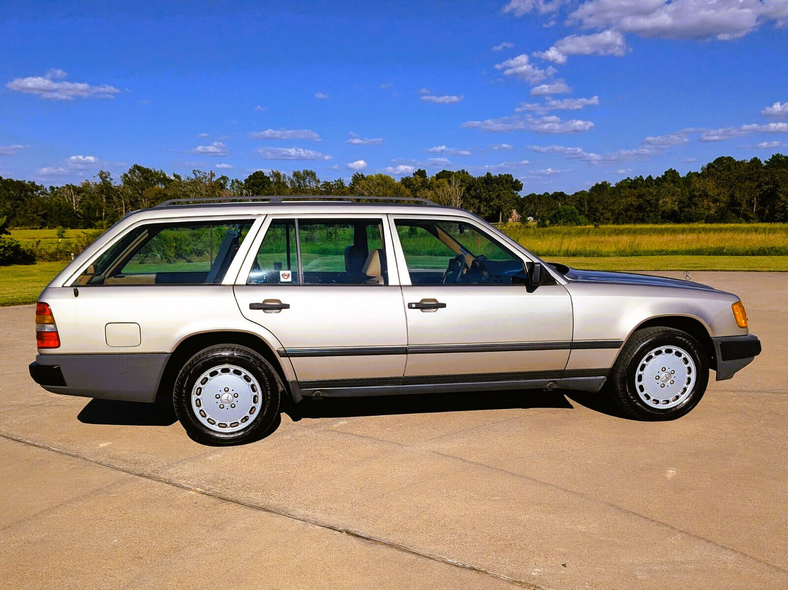 1987 mercedes-benz 300-series