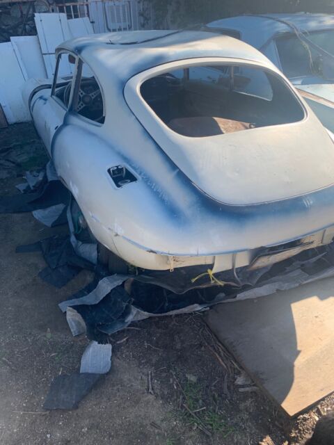 1970 jaguar e-type coupe grey rwd manual