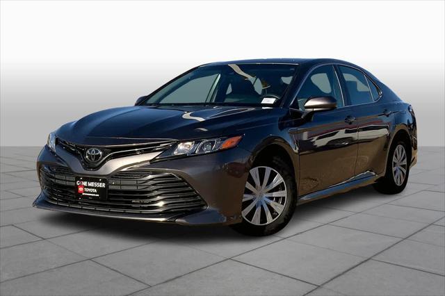 2018 toyota camry le