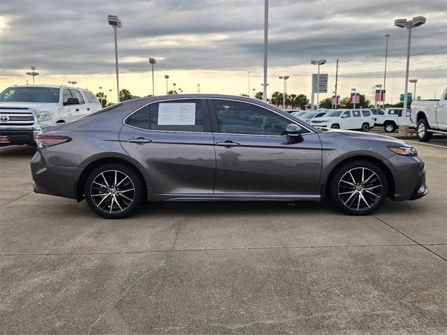 2024 toyota camry se