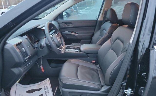 2022 nissan pathfinder sl in oconomowoc, wisconsin