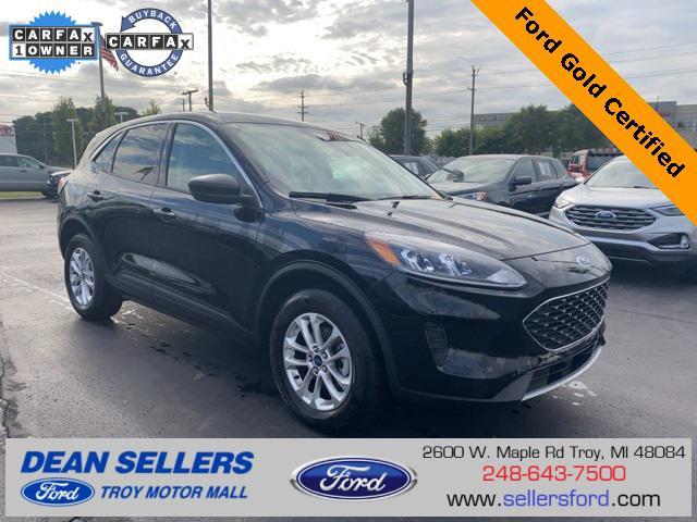 2022 ford escape se