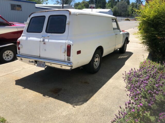 1970 chevy suburban panel