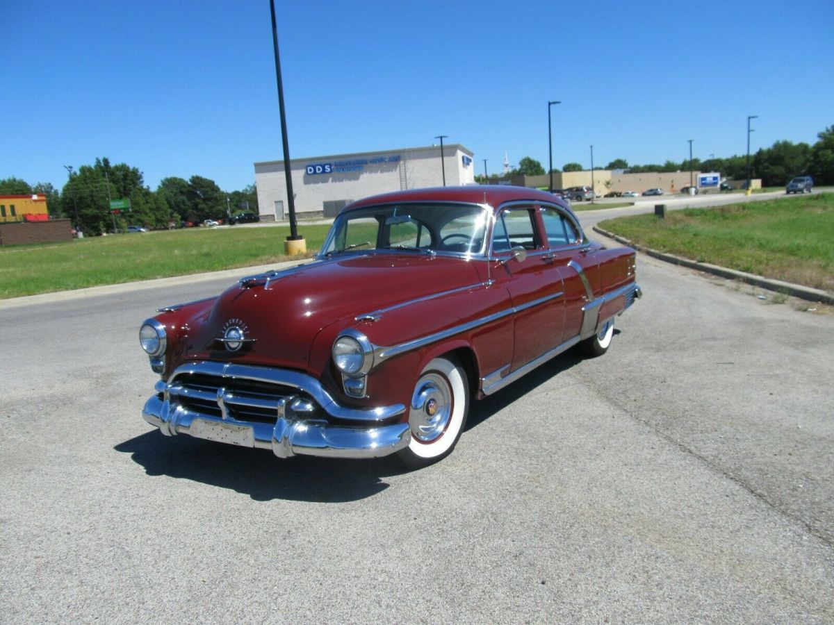 1952oldsmobile four door