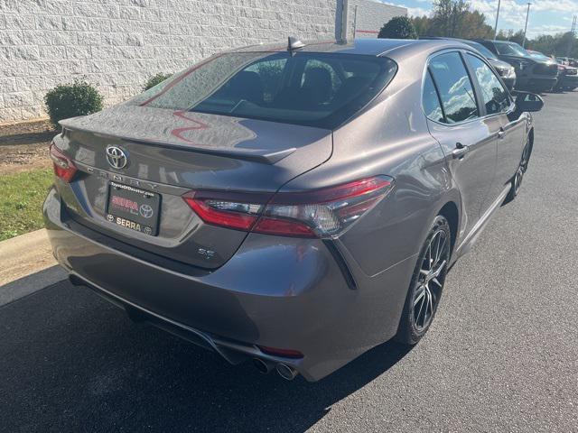 2022 toyota camry se