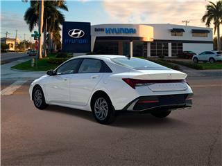 2024 Hyundai Elantra blue