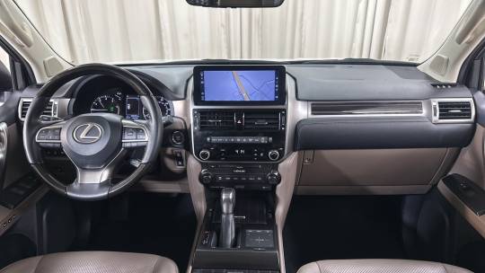 2022 Lexus se