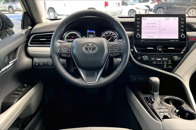 2024 toyota camry hybrid se