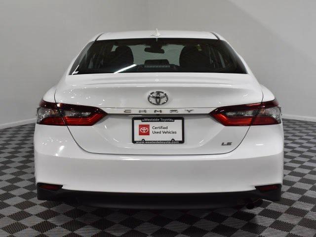 2024 toyota camry le