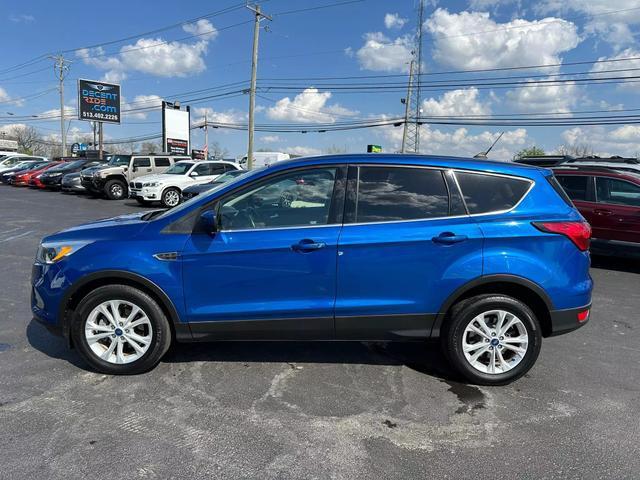 2019 ford escape se