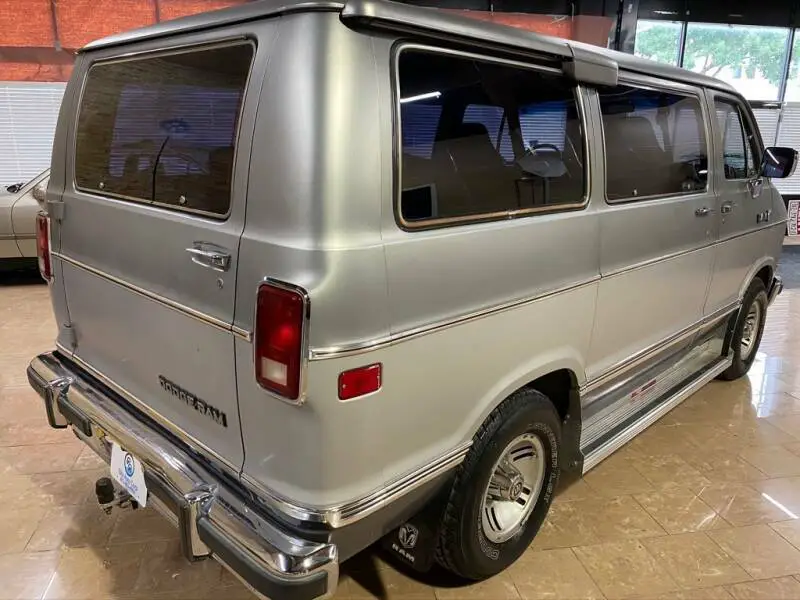 1989 dodge ram wagon b150 value 3dr passenger van automatic 3-speed rwd v8 5.2l