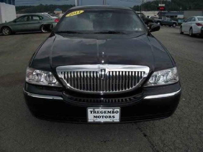2011 lincoln town car signature limited in bentleyville, pa