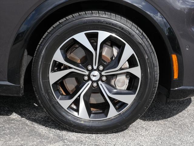 2022 ford mustang mach-e premium