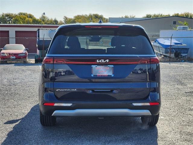 2022 kia carnival lx