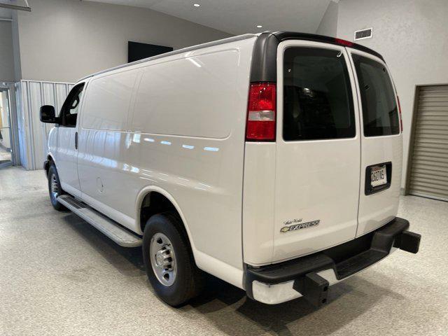 2022 chevrolet express 2500 rwd 2500 regular wheelbase wt