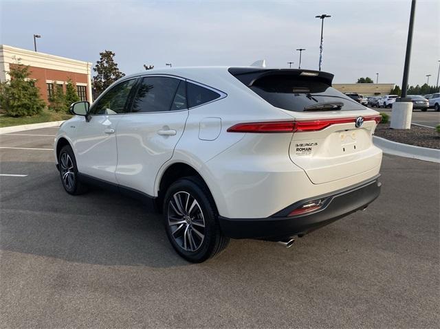 2021 toyota venza le