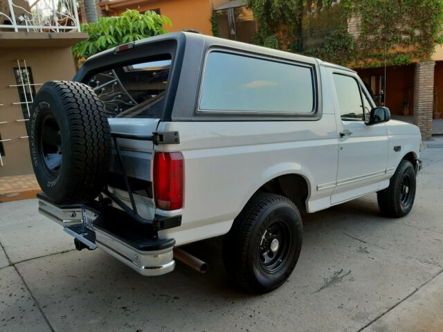 1993 ford bronco xlt excellent overal cond. no rust california, fully serviced