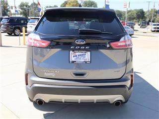 2021 Ford Edge titanium