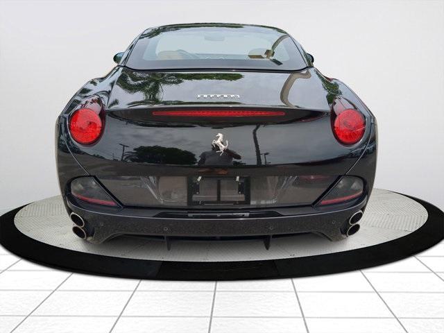 2011 ferrari california base
