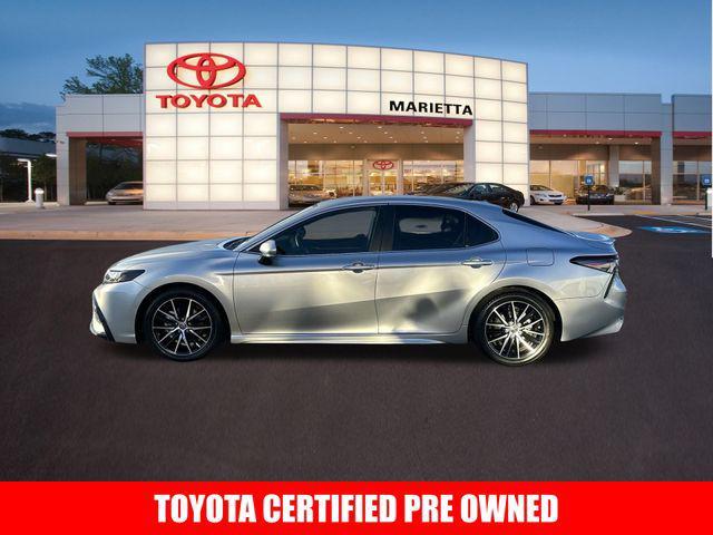 2022 toyota camry se