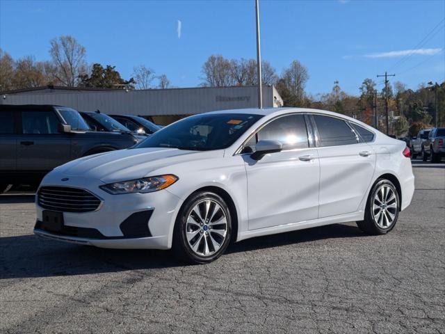 2019 ford fusion se