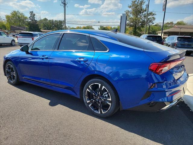 2022 kia k5 gt-line