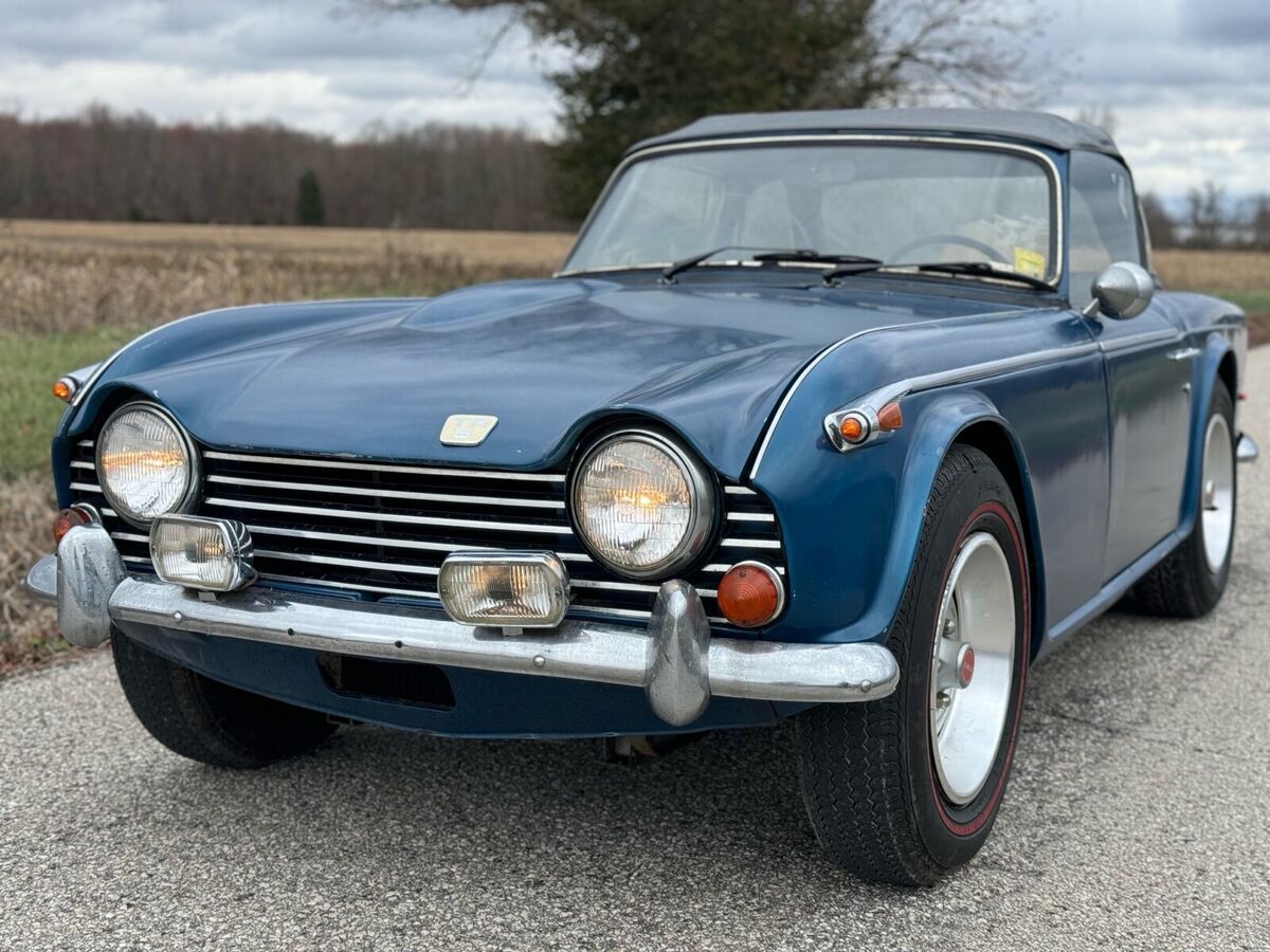 1968 triumph tr250 convertible blue