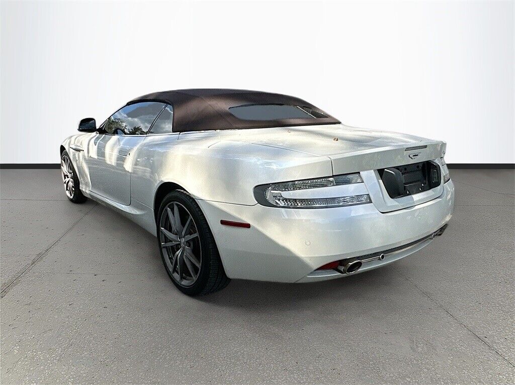 2011 aston martin db9 volante