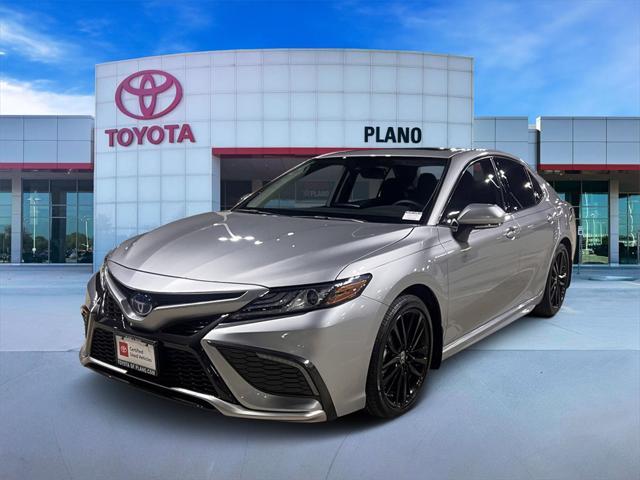2024 toyota camry hybrid se