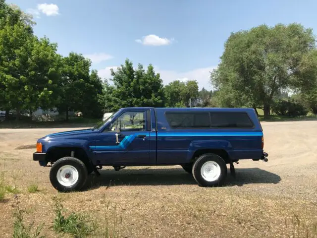 1984 toyota pickup truck hilux 2.4 diesel 4x4 only 79,540 miles