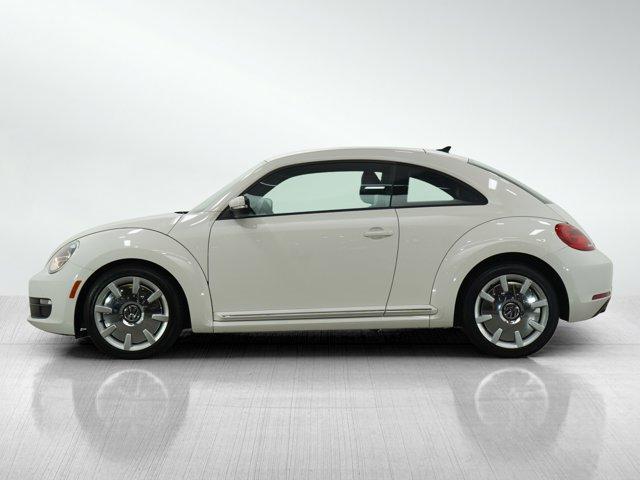 2012 volkswagen beetle 2.5l w/sound/nav pzev