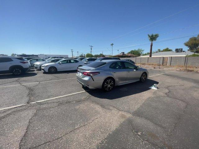 2019 toyota camry se