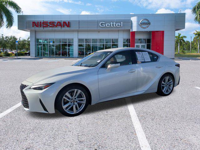 2021 lexus is 300 base