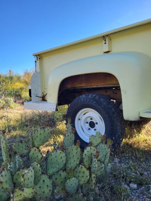rare rare rare- 1 of 1. 1967 f100 4x4 original paint, v8, runs great. must see!