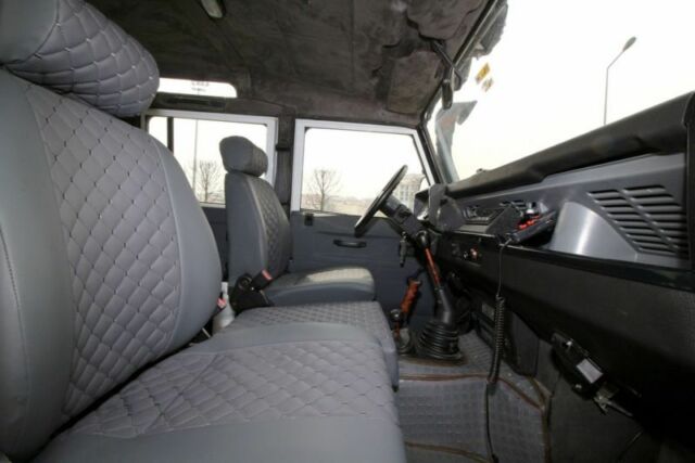 land rover defender 110 (1990 5 doors - petrol)