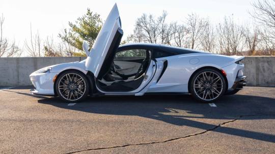 2023 McLaren GT