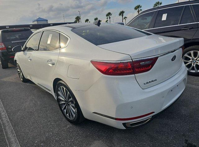 2018 kia cadenza premium