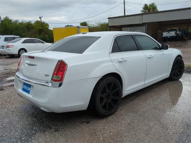 2013 chrysler 300 s