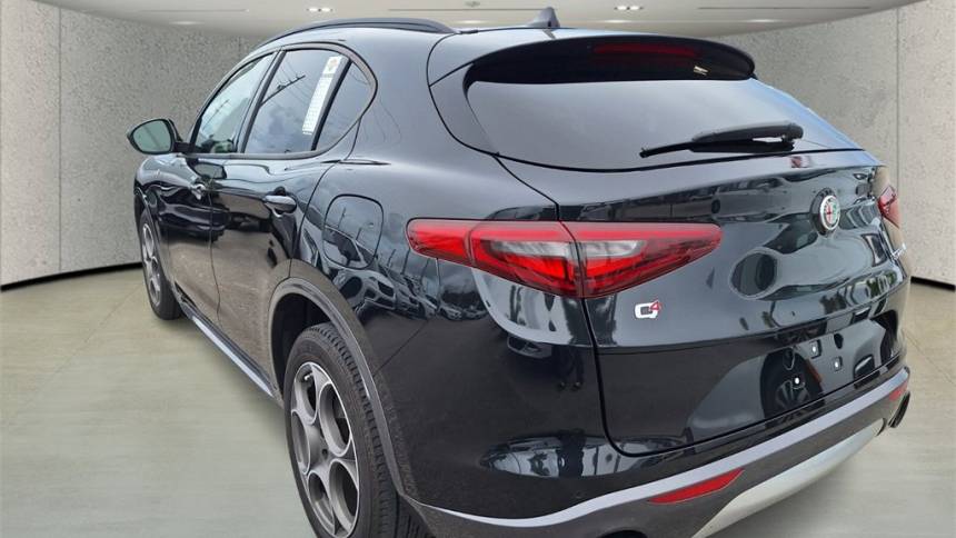 2022 alfa romeo stelvio ti