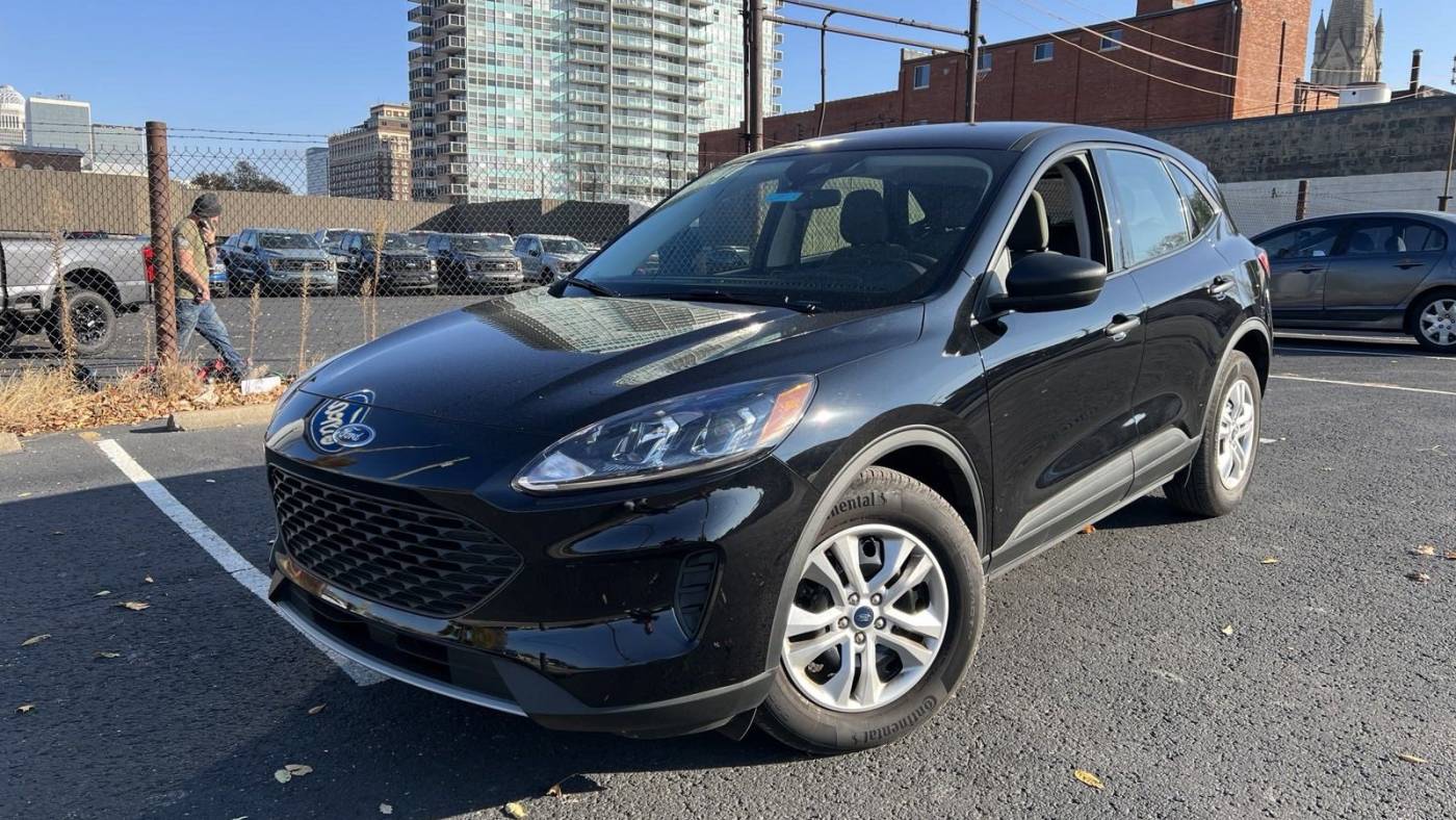 2022 ford escape s