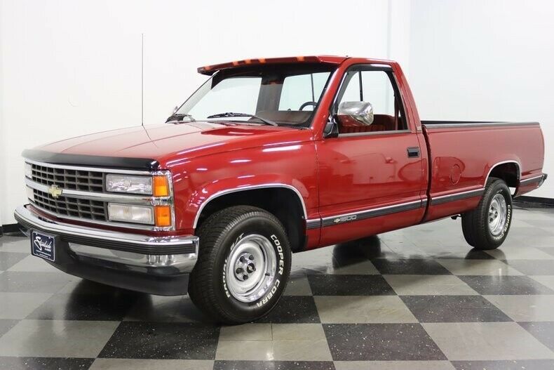 super clean survivor! just 7,594 actual miles! 5.0l v8, auto, a/c, clean history