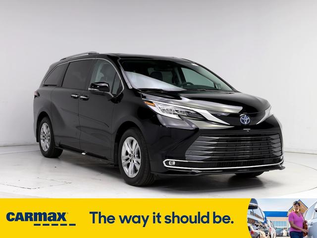 2023 toyota sienna limited