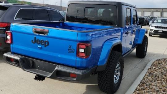 2024 Jeep Gladiator