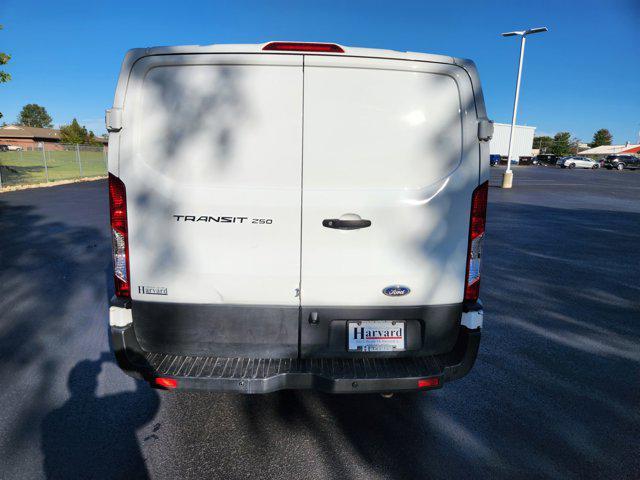 2019 ford transit-250 base