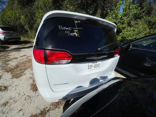 2023 chrysler voyager lx